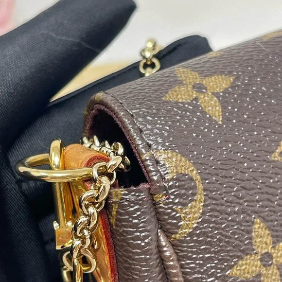 Louis Vuitton Favorite MM Monogram - Picture 7 of 14